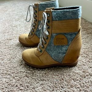 Sorel Lexie Brown and Gray Lace-Up Boots